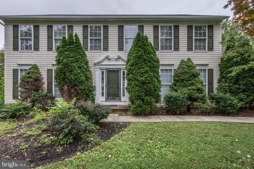 5184 Lovering Dr, DOYLESTOWN, PA, 18902-1455 | Card Image