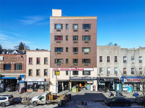 5b-106-07 Northern Blvd, Corona, NY, 11368-4493 | Card Image