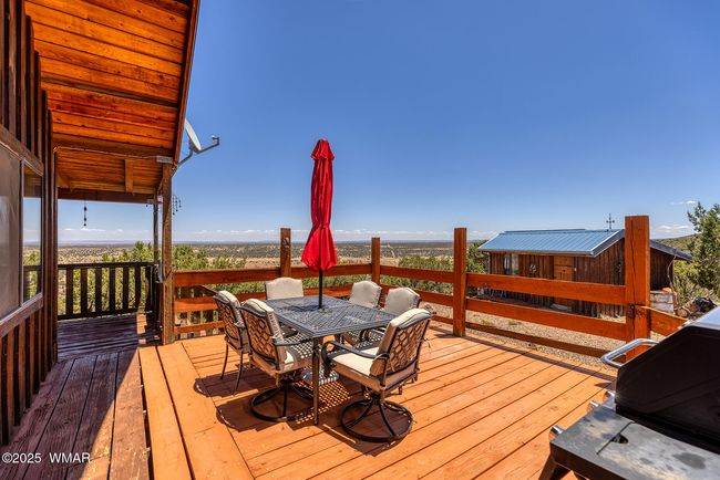 Deck Dining | Image 7