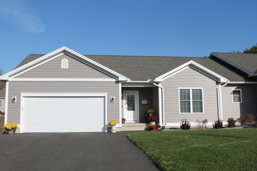 78-308 Miller St, Ludlow, MA, 01056-1554 | Card Image
