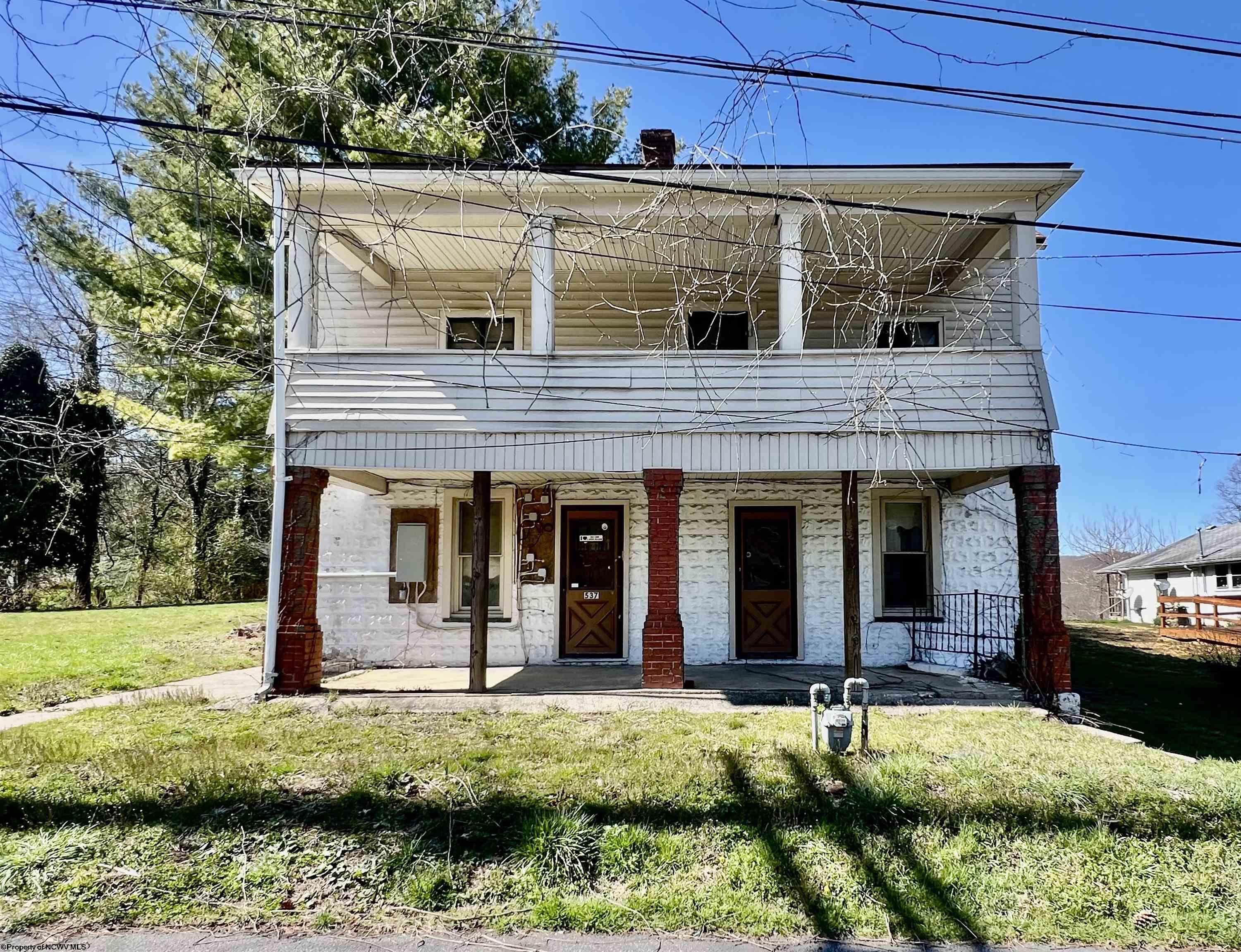 Warren St, Fairmont, WV 26554