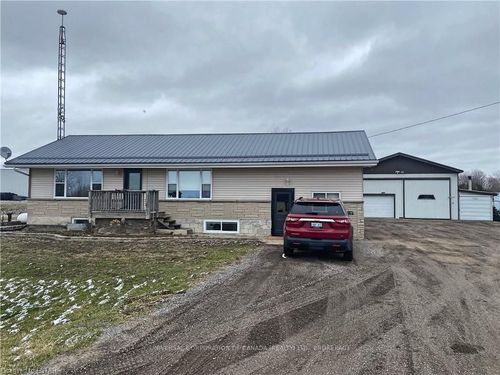 726 Fernlea Side Road, Norfolk County, ON, N4B2W6 | Card Image