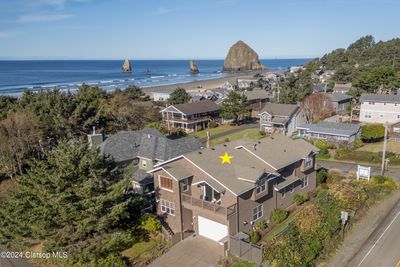 131 Nebesna St, House other with 4 bedrooms, 3 bathrooms and null parking in Cannon Beach OR | Image 2