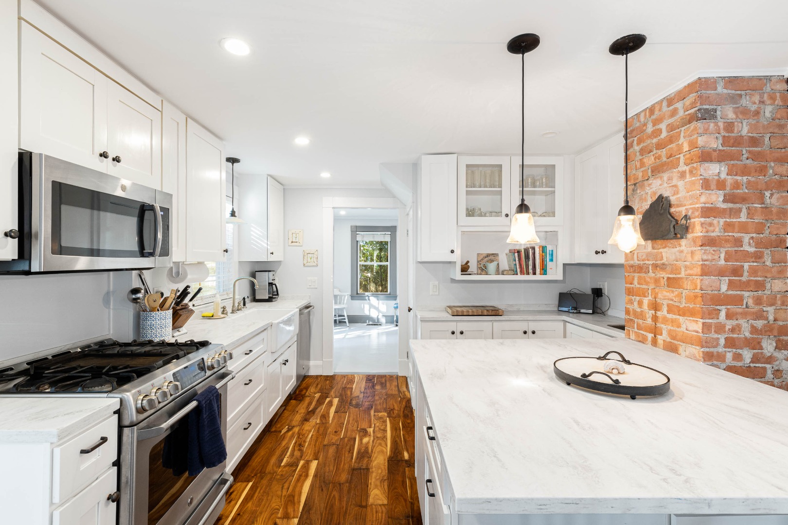 State Rd, Vineyard Haven, MA 02568