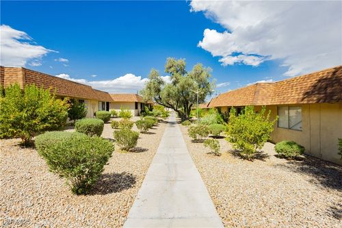 2764 Heritage Ct, Las Vegas, NV, 89121-1403 | Card Image