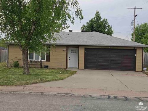 436 N Park, Ogden, KS, 66517-4093 | Card Image