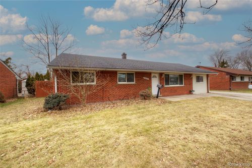 35431 Silvano St, Clinton Township, MI, 48035-2691 | Card Image