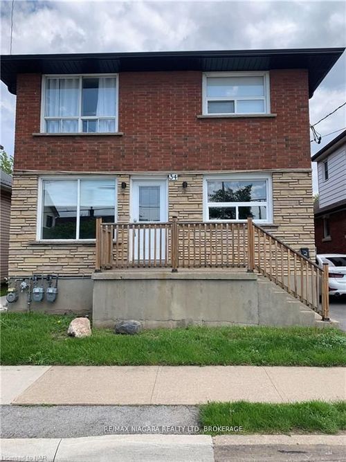 {{alt}} | Card Image