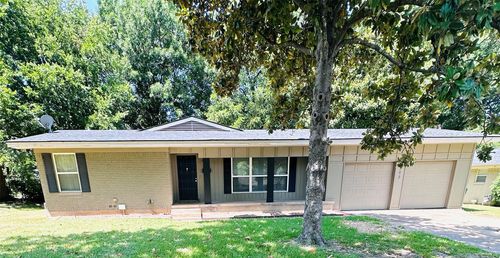 902 Crestview Dr, Sherman, TX, 75092-5214 | Card Image