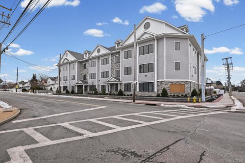 3g-80 Division St, Patchogue, NY, 11772-3402 | Card Image