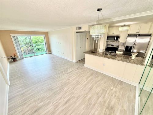 apt-206-2530 Sw 3rd Ave, Miami, FL, 33129-2047 | Card Image