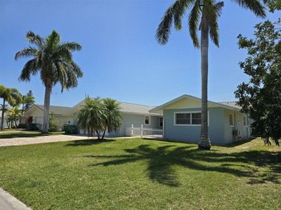 1 - 333 W Osceola Lane, House other with 5 bedrooms, 3 bathrooms and null parking in Cocoa Beach FL | Image 1