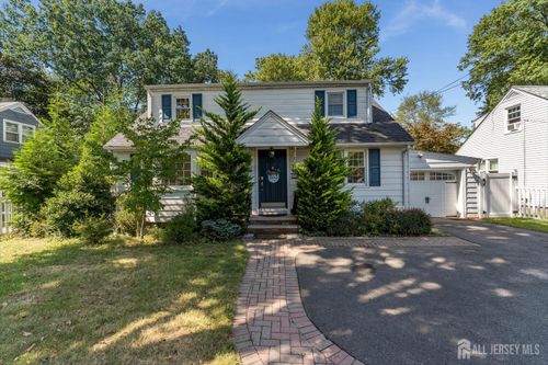 1726 Kenyon Ave, South Plainfield, NJ, 07080-4104 | Card Image