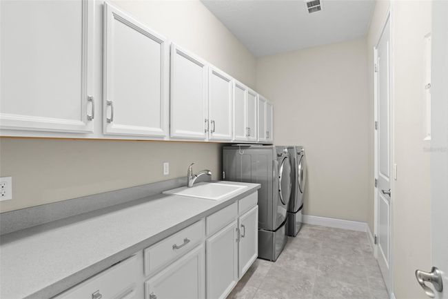 15168 Shonan Gold Dr, House other with 5 bedrooms, 6 bathrooms and null parking in Winter Garden FL | Image 13