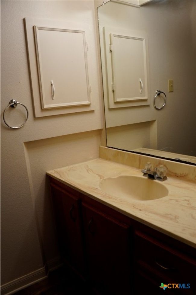 523 Blake St, House other with 4 bedrooms, 3 bathrooms and null parking in Victoria TX | Image 31