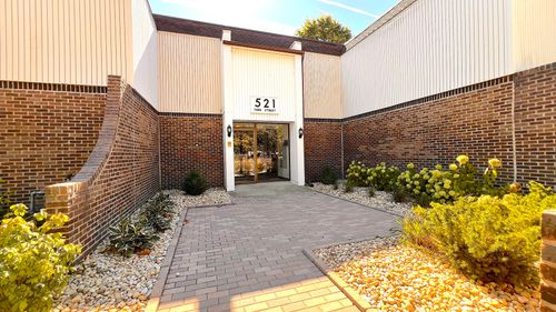 apt-105-521 73rd St, Downers Grove, IL, 60516-4118 | Card Image