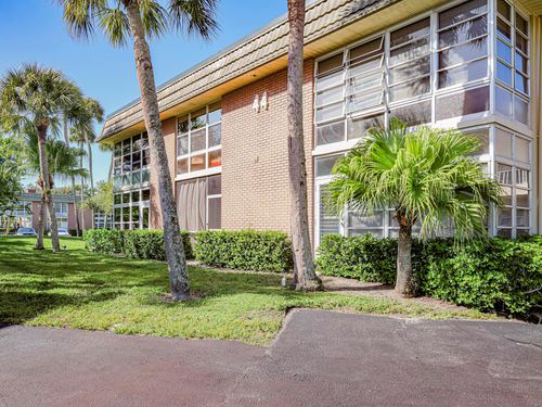 apt-104-44 Vista Gardens Trl, Vero Beach, FL, 32962-1744 | Card Image