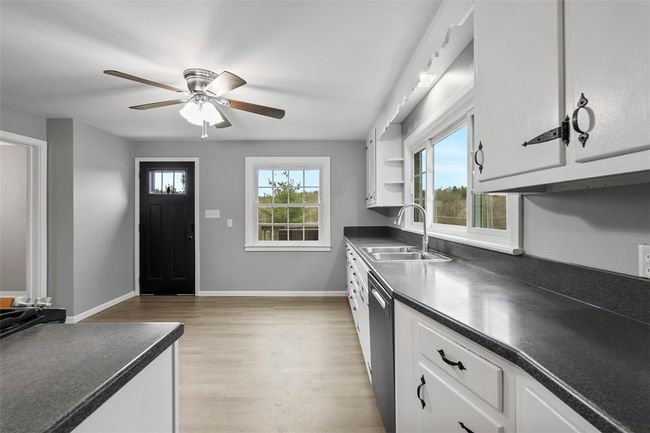 Easy access to the outdoors. | Image 18