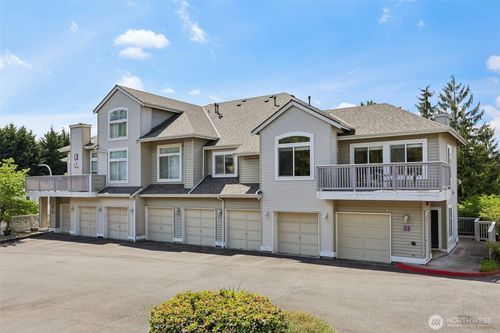 b303-440 S 51st Ct, Renton, WA, 98055-6389 | Card Image