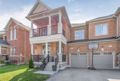 15 Walter English Dr, Home with 4 bedrooms, 3 bathrooms and 2 parking in East Gwillimbury ON | Image 1