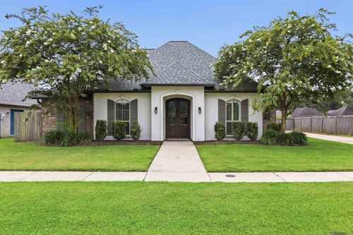 14214 Leayn Ct, Denham Springs, LA, 70726-8834 | Card Image