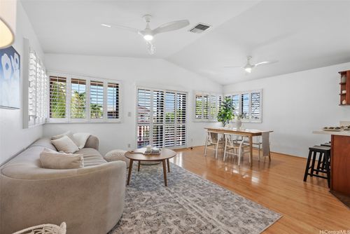 91-1072 Paaoloulu Way, Kapolei, HI, 96707-3103 | Card Image