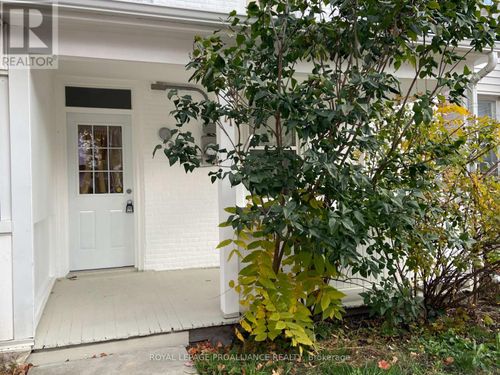 71 Buell St, Brockville, ON, K6V4Y4 | Card Image