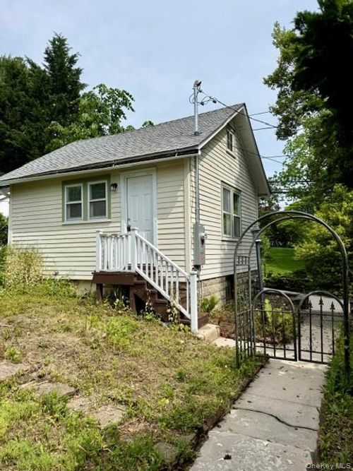 201 Franklin St, Port Jefferson, NY, 11777-1731 | Card Image