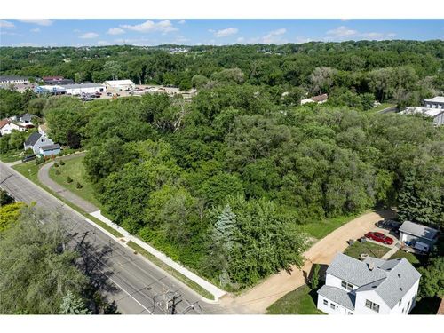 947 Stoughton Ave, Chaska, MN, 55318-2131 | Card Image