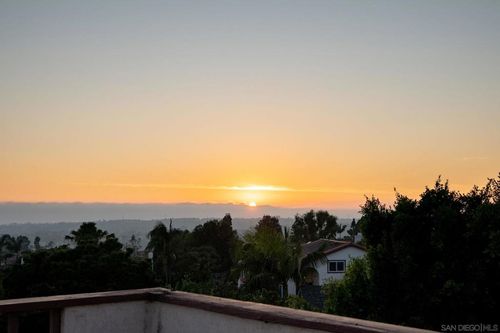 2767 Vista Del Oro, Carlsbad, CA, 92009-4450 | Card Image