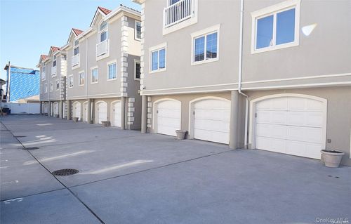 apt-2-1051 Oceanfront, Long Beach, NY, 11561-1253 | Card Image