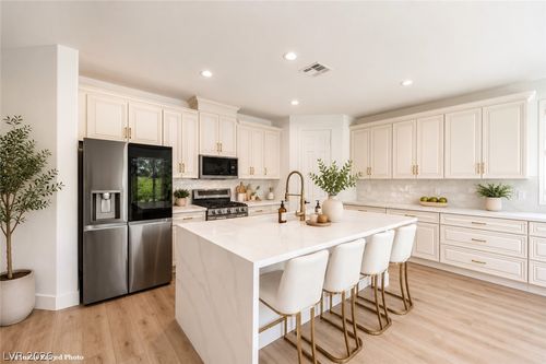 1061 Ambrosia Dr, Las Vegas, NV, 89138-8011 | Card Image