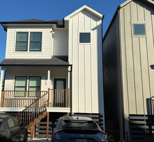 2720 Oakwood Crest Ln, Houston, TX, 77018-1124 | Card Image