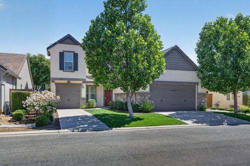 1813 N Paddington Ln, Clovis, CA, 93619-0502 | Card Image