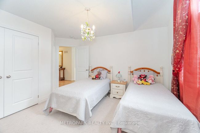 56 Manor Forest Rd, House other with 4 bedrooms, 4 bathrooms and 4 parking in Mount Albert ON | Image 44