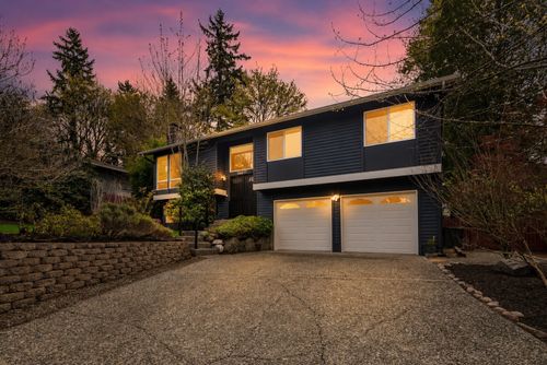 16611 Ne 108th Pl, Redmond, WA, 98052-2707 | Card Image