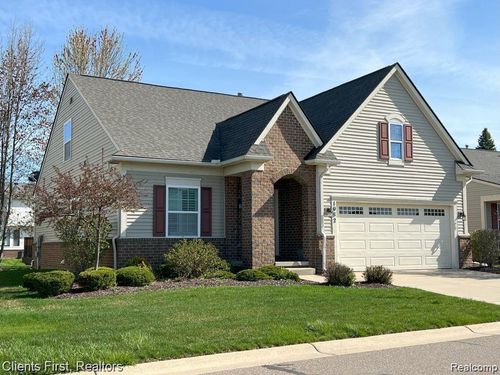 78-1082 Paddock Dr, South Lyon, MI, 48178-8071 | Card Image