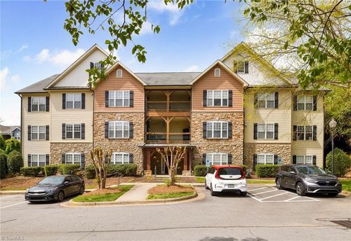 3a-4762 Tatton Park Circle, Winston-Salem, NC, 27103 | Card Image