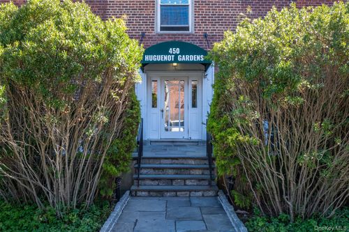 apt-3h-450 Pelham Rd, New Rochelle, NY, 10805-1844 | Card Image