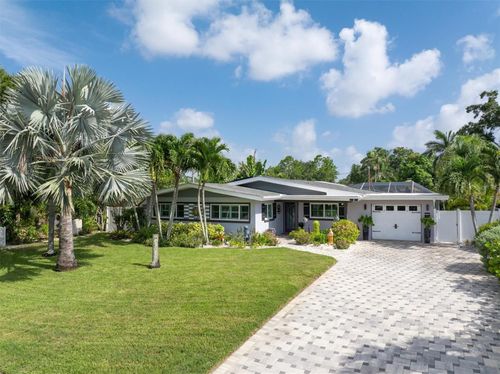 37 Southwind Dr, BELLEAIR BLUFFS, FL, 33770-2043 | Card Image