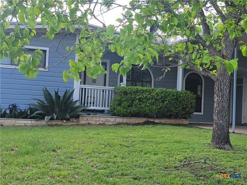 14 Steele St, Lampasas, TX, 76550-1525 | Card Image