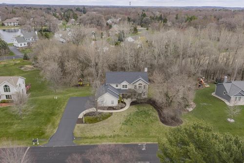 412 E Red Pine Circle, Dousman, WI, 53118 | Card Image