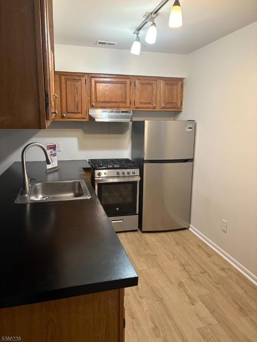 3-4 Big Sky Dr, Vernon, NJ, 07462-5502 | Card Image