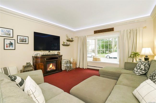 1107 Jefferson Ave, House other with 4 bedrooms, 2 bathrooms and null parking in West Islip NY | Image 7