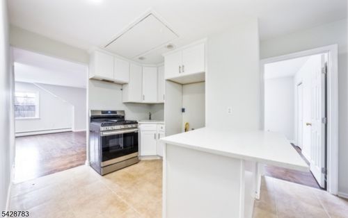 2-91 Broad St, Summit, NJ, 07901-5003 | Card Image