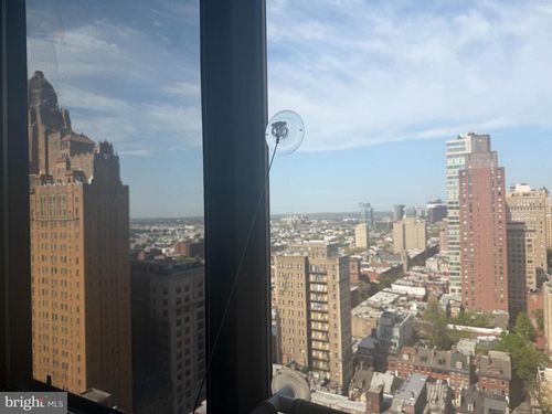 apt-24j-1420 Locust St, PHILADELPHIA, PA, 19102-4214 | Card Image