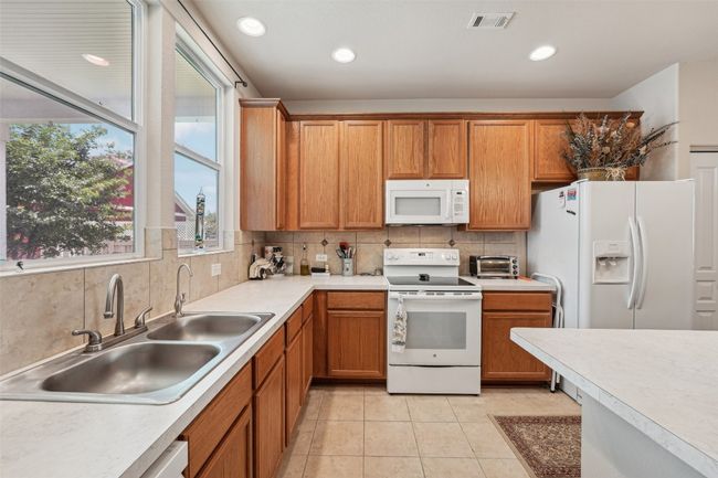 1261 Nevarez, House other with 3 bedrooms, 2 bathrooms and 4 parking in Kyle TX | Image 14