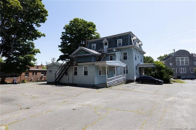 APT-6 - 314 Elizabeth St, Home with 1 bedrooms, 1 bathrooms and 2 parking in Derby CT | Image 4