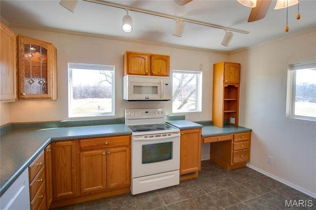 2445 Seiler Rd, House other with 3 bedrooms, 5 bathrooms and 2 parking in Alton IL | Image 83
