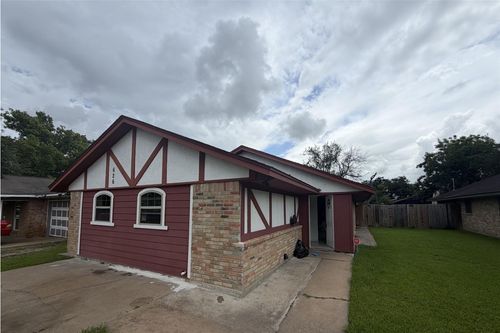 626 N 12th St, La Porte, TX, 77571-3131 | Card Image
